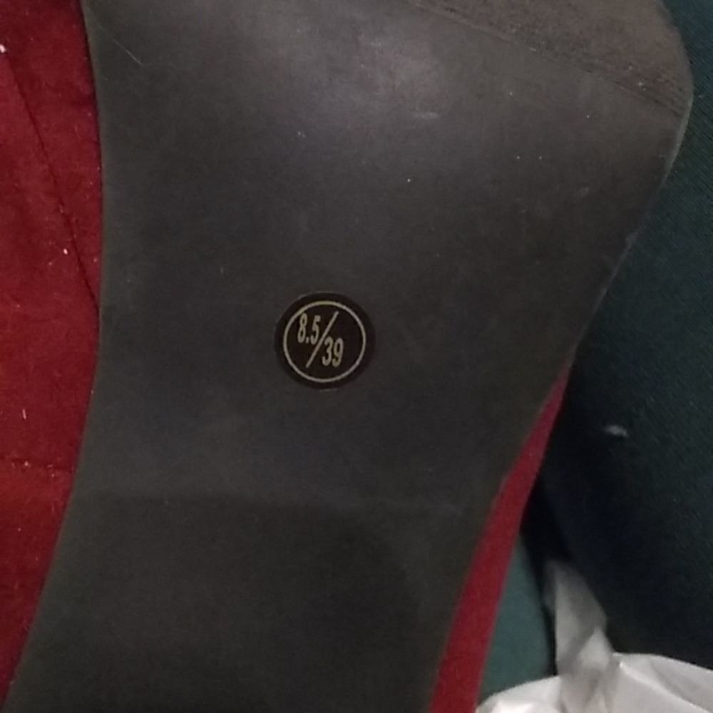 Chinese Laundry heels  - Picture 4 of 5